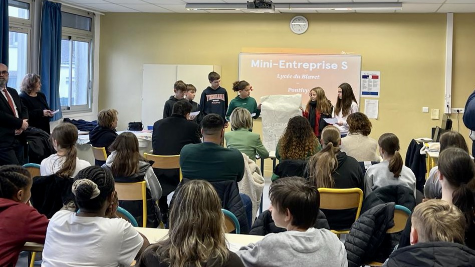 Présentation de la mini-entreprise par les élèves du lycée professionnel du Blavet à Pontivy