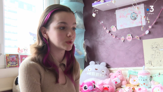 VIDÉO. Maeva, 13 ans : "Le dispositif SAPADHE m'a permis de remettre un pied dans la scolarité, mais à la maison"