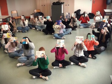 Lecture en coeur au lycée Maupertuis